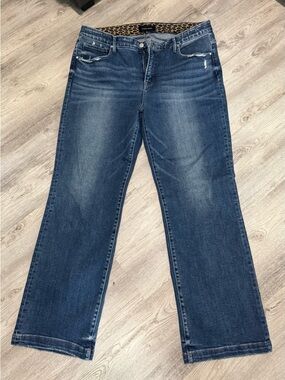 Risen Los Angeles - High-Waist, Wide Leg Jeans in Classic Blue Wash, Distressed